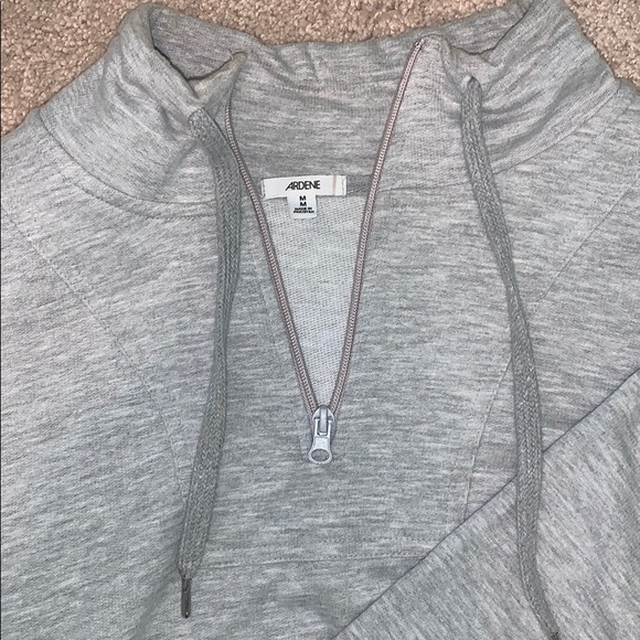 Ardene throw over - Picture 2 of 3